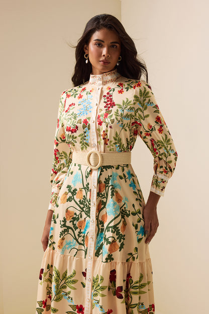 Well Tailored Dress with a Graceful Silhouette