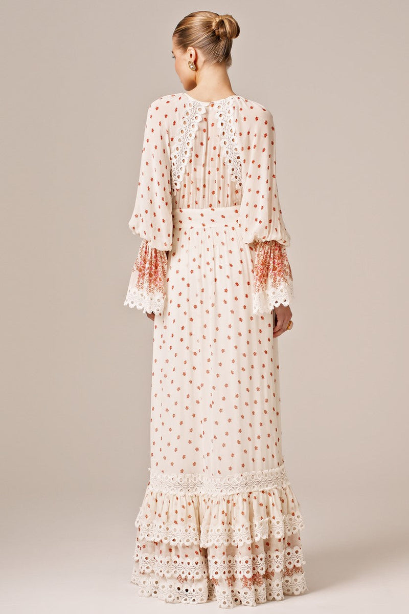 Gracefully Styled Dress for Any Occasion