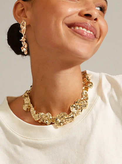 Effortlessly Elegant Garment with a Timeless Design