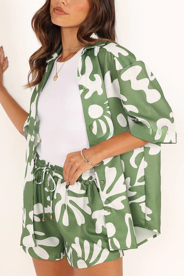 Effortlessly Elegant Blouse with a Timeless Design