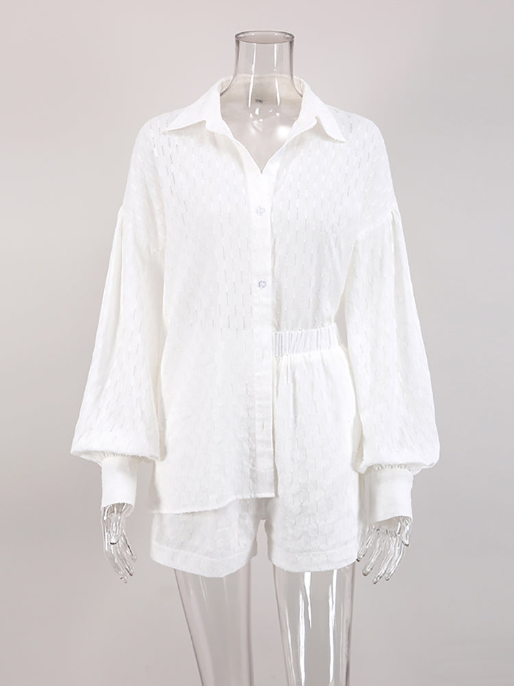 Classic Vintage Shirt with a Flattering Fit