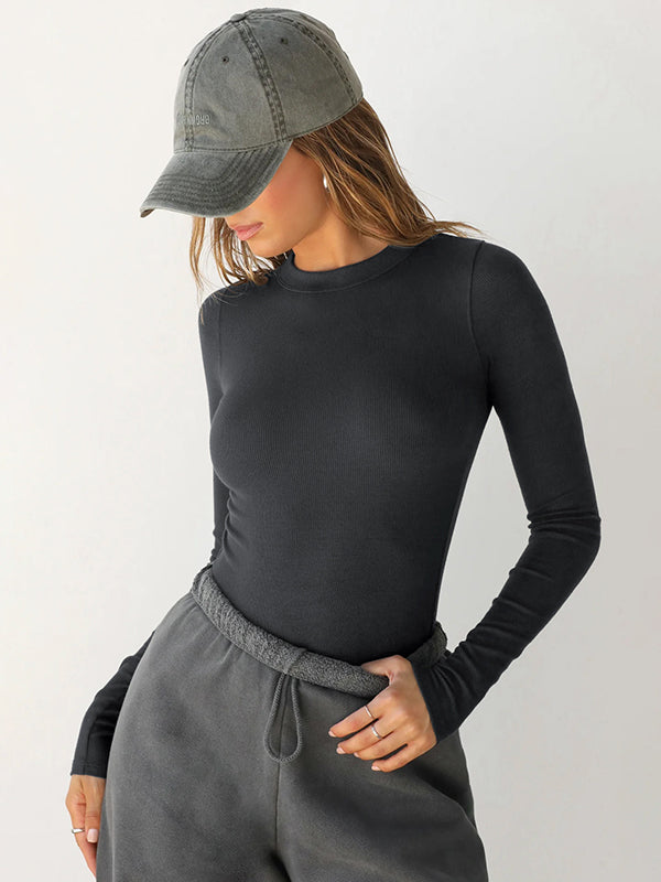 Effortlessly Elegant T-Shirt with a Timeless Design