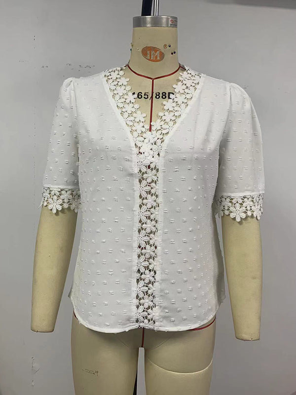 Sophisticated Blouse with a Clean Classic Look