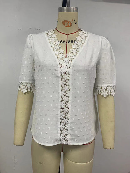 Sophisticated Blouse with a Clean Classic Look