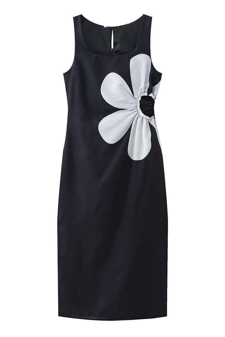 Sophisticated Dress with a Clean Classic Look