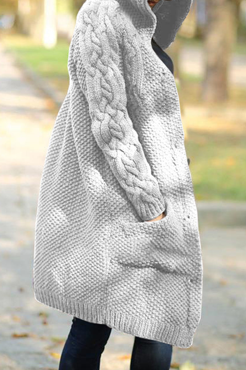 Effortlessly Elegant Cardigan with a Timeless Design