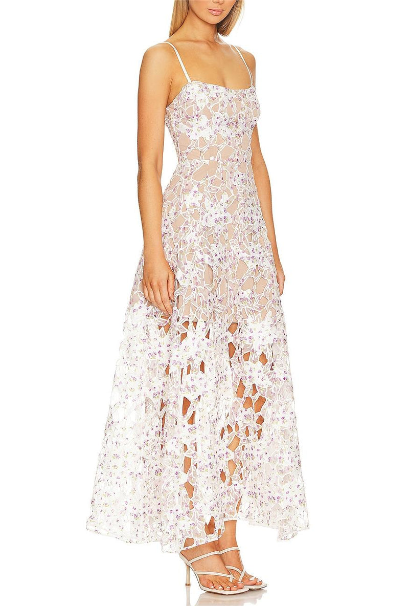 Gracefully Styled Garment for Any Occasion