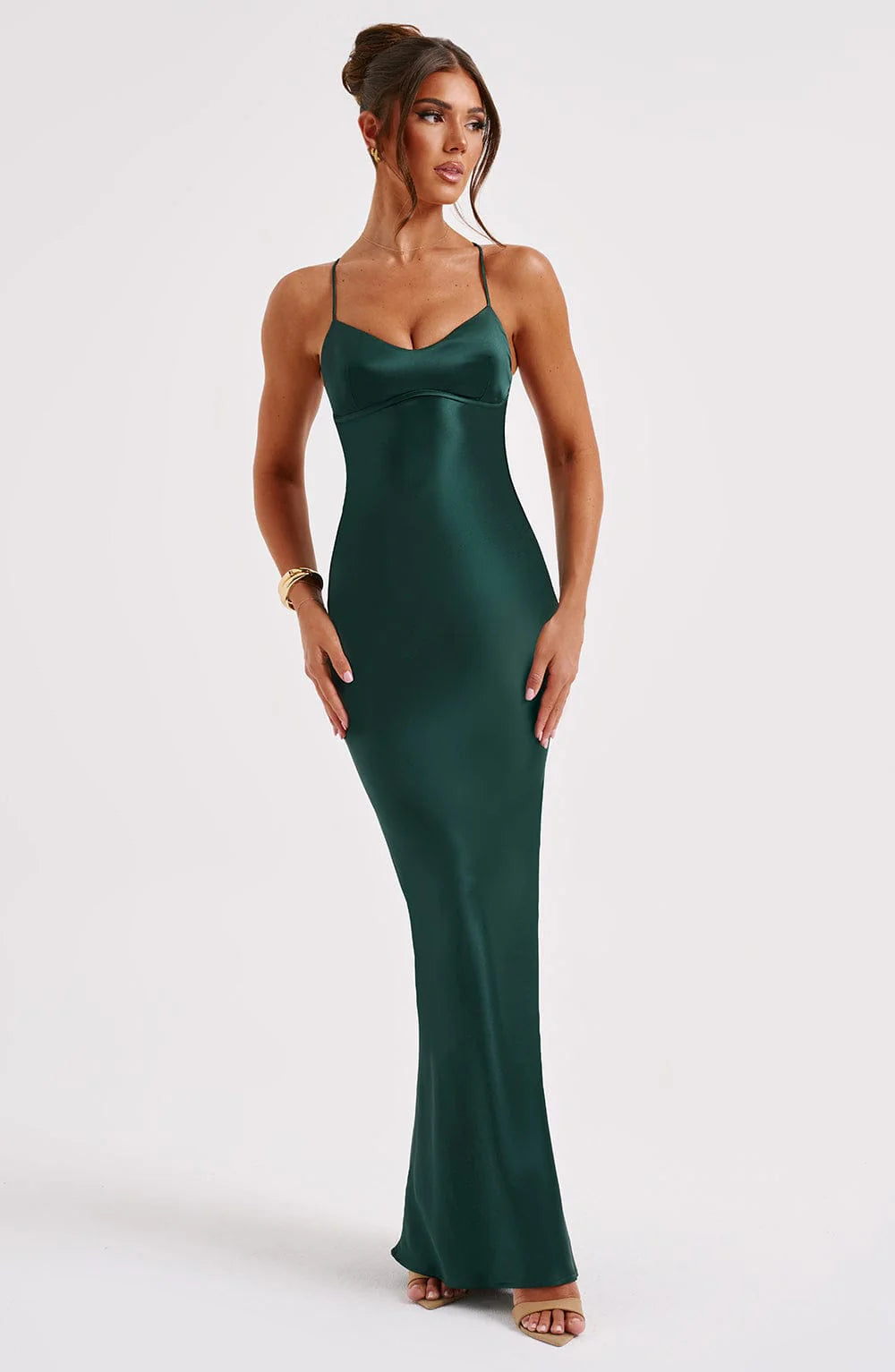 Beautifully Crafted Dress in a Classic Style