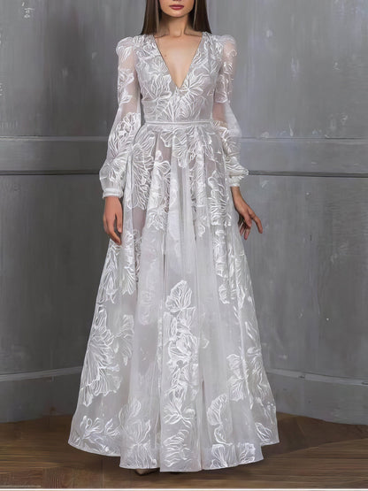 Classic Vintage & Enduringly Stylish Dress