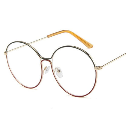 Sophisticated Garment with a Clean Classic Look