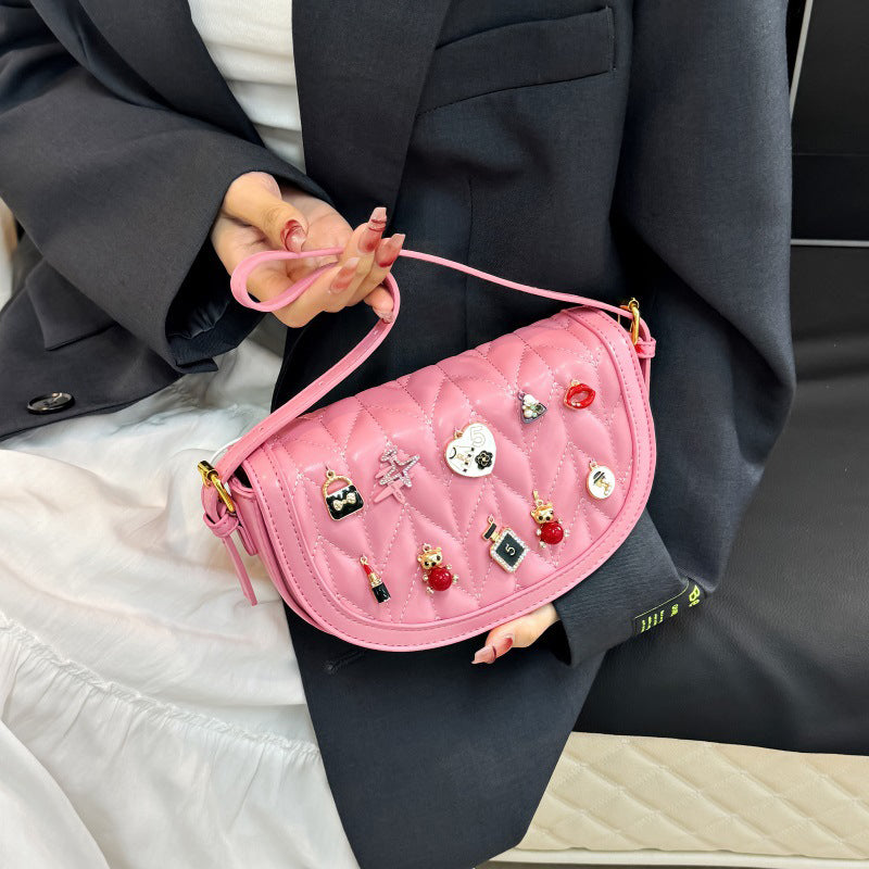 Well Tailored Bag with a Graceful Silhouette