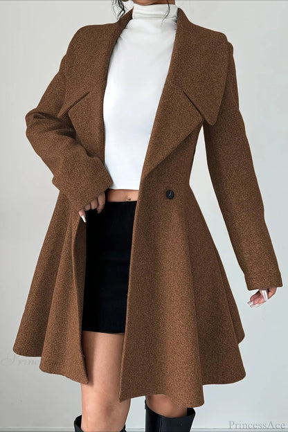 Elegantly Styled Coat for Everyday Wear