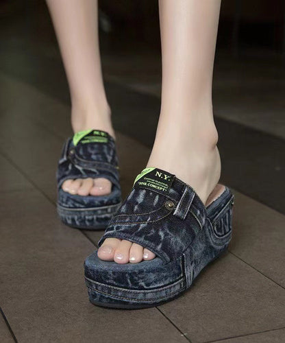 Classic Vintage Sandals with a Flattering Fit