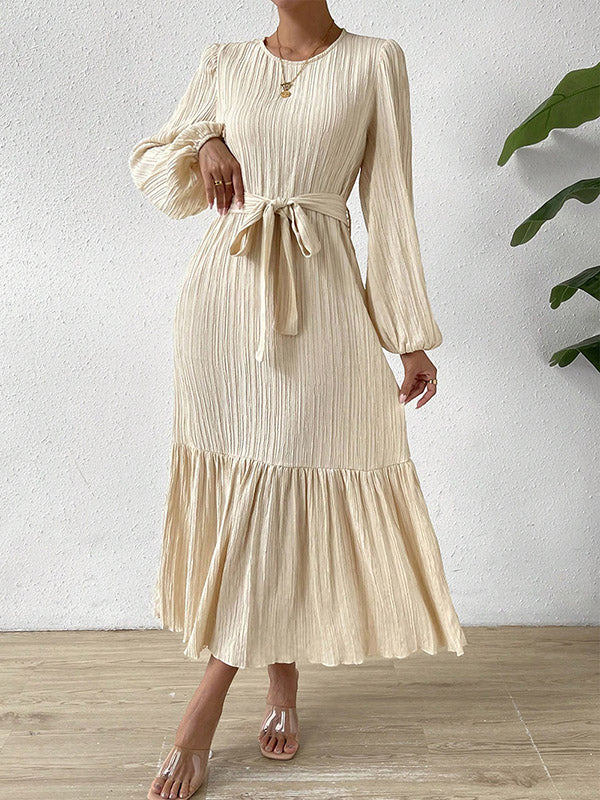 Effortlessly Elegant Dress with a Timeless Design