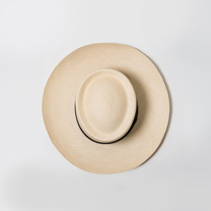 Effortlessly Elegant Garment with a Timeless Design