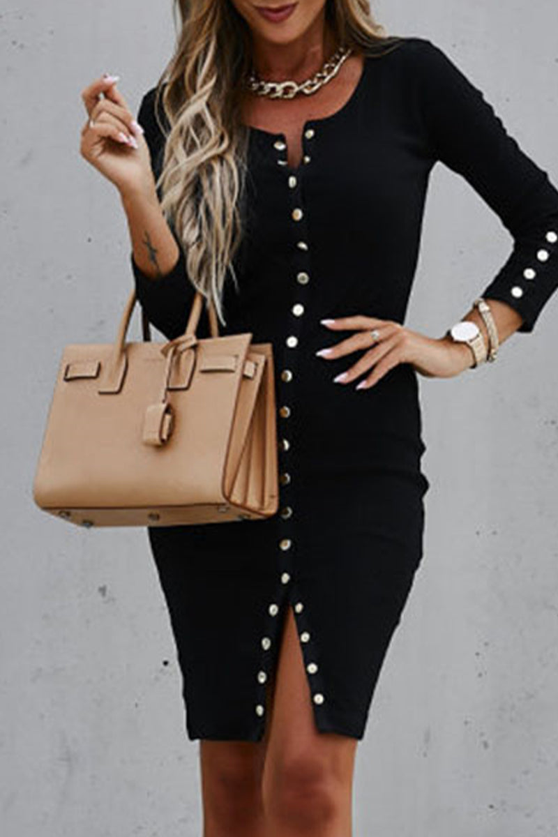 Well Tailored Dress with a Graceful Silhouette