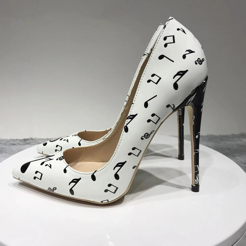 Effortlessly Elegant Heels with a Timeless Design