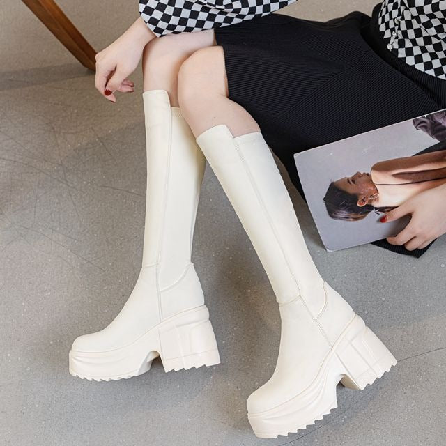 Classic Vintage Boots with a Flattering Fit