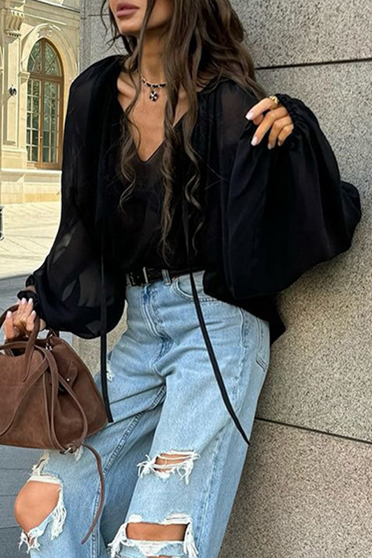 Beautifully Crafted Blouse in a Classic Style