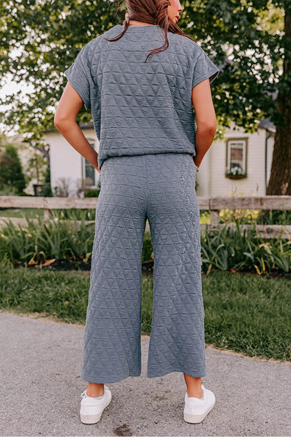 Elegantly Styled Pants for Everyday Wear