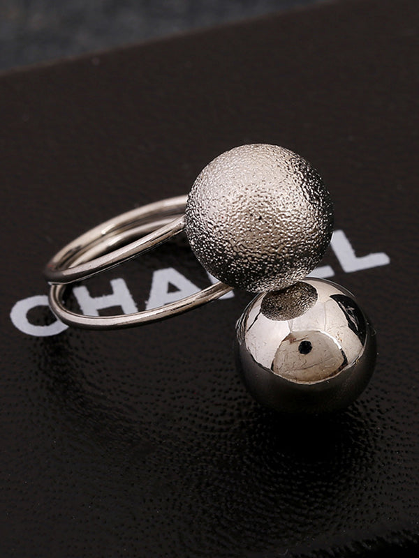 Sophisticated Garment with a Clean Classic Look