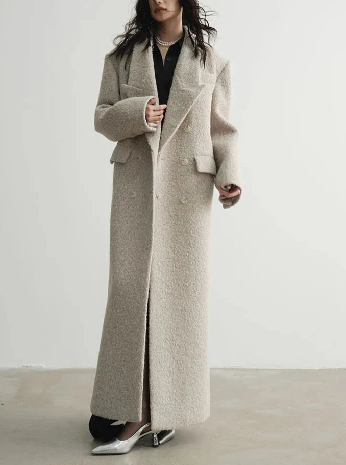 Elegantly Styled Coat for Everyday Wear