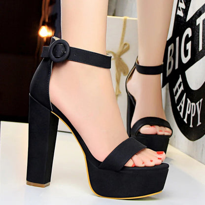 Well Tailored Heels with a Graceful Silhouette