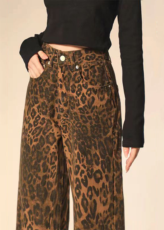 Effortlessly Elegant Pants with a Timeless Design