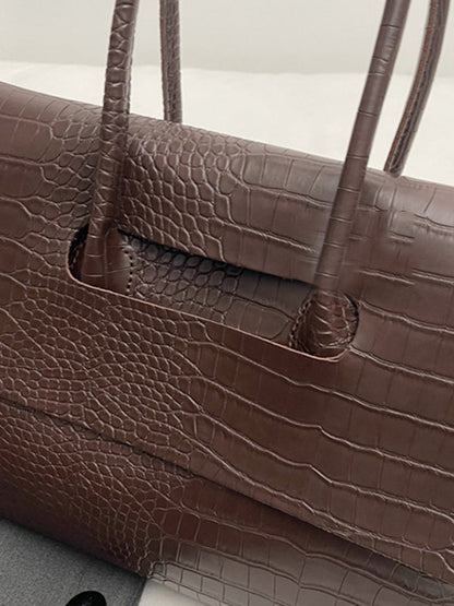 Beautifully Finished Bag in a Timeless Design