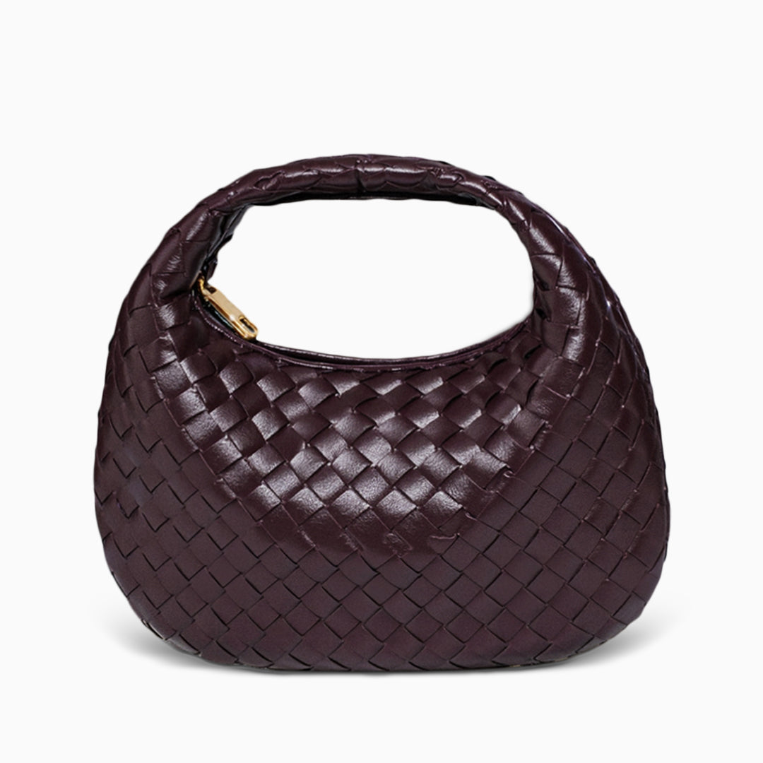 Effortlessly Elegant Bag with a Timeless Design