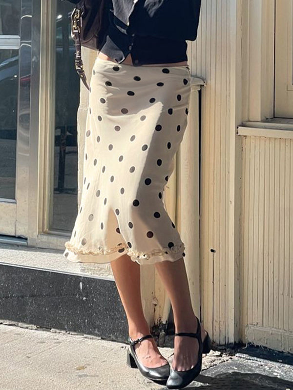 Gracefully Styled Garment for Any Occasion