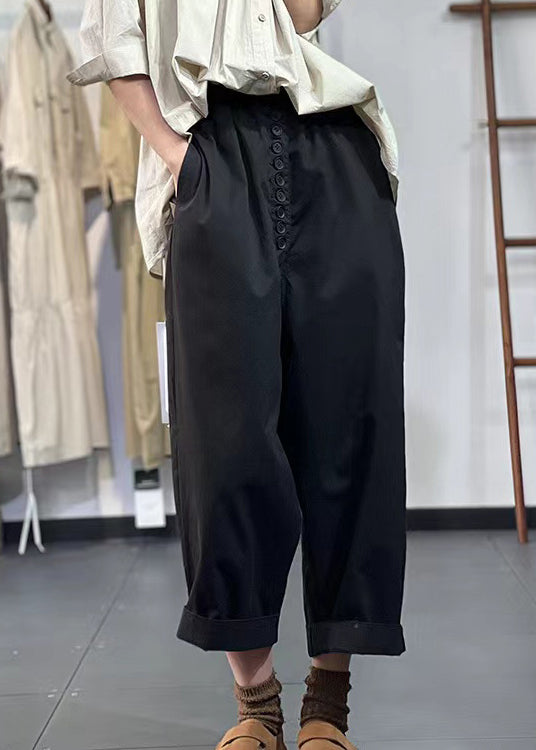 Effortlessly Elegant Pants with a Timeless Design