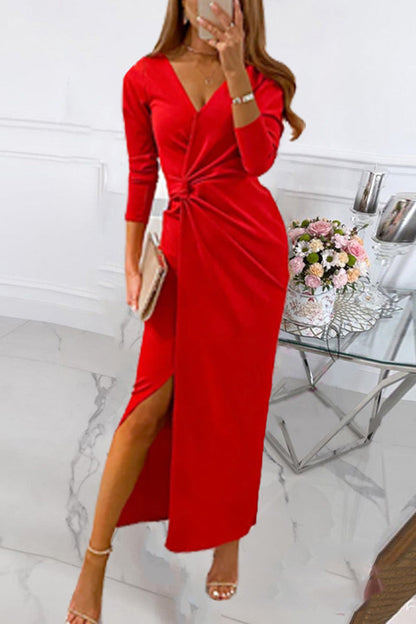 Sophisticated Dress with a Clean Classic Look
