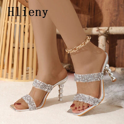 Beautifully Finished Heels in a Timeless Design