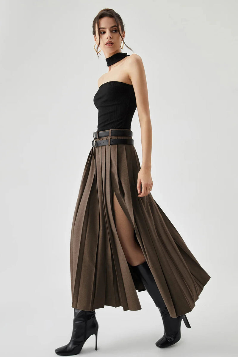 Gracefully Styled Garment for Any Occasion