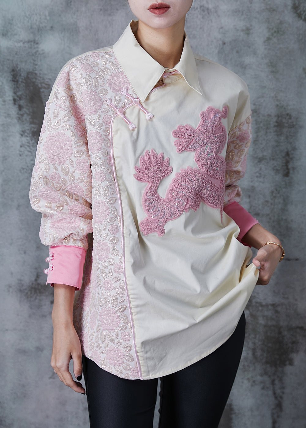 Beautifully Crafted Blouse in a Classic Style