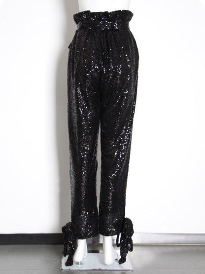 Effortlessly Elegant Pants with a Timeless Design