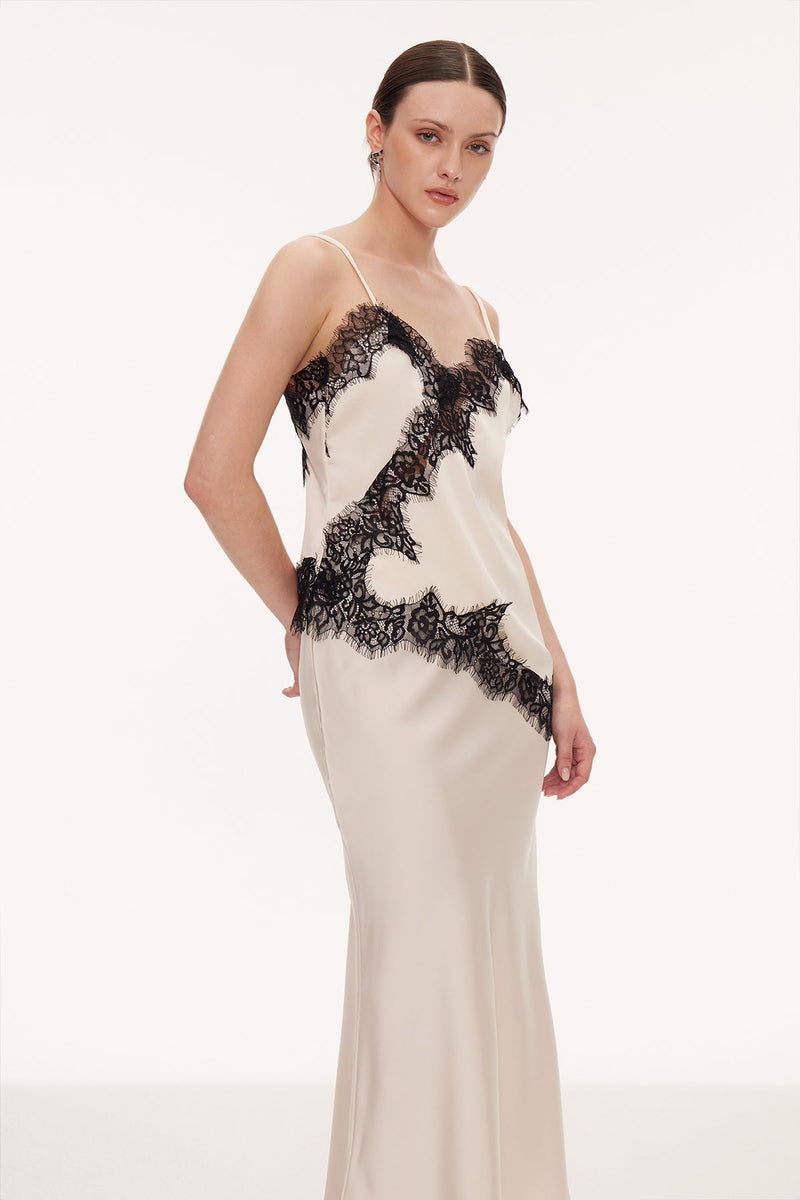 Polished Top with an Effortless Classic Look
