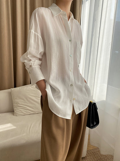 Classic Vintage Blouse with a Flattering Fit
