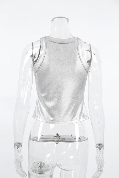 Well Tailored Top with a Graceful Silhouette