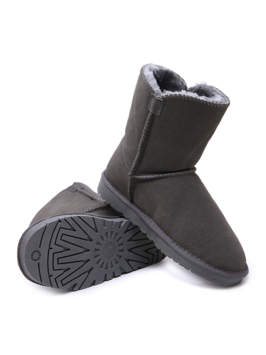 Polished Boots with an Effortless Classic Look