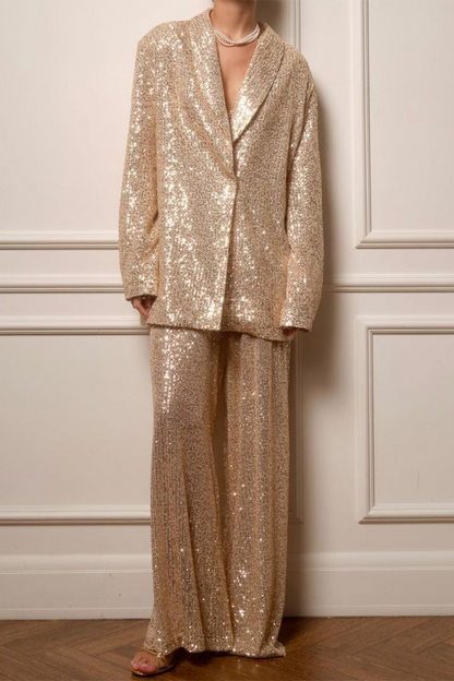 Effortlessly Elegant Garment with a Timeless Design