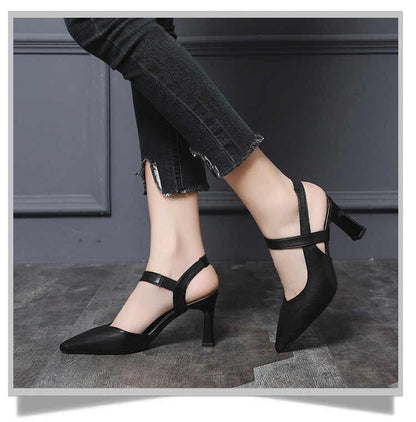 Effortlessly Elegant Heels with a Timeless Design