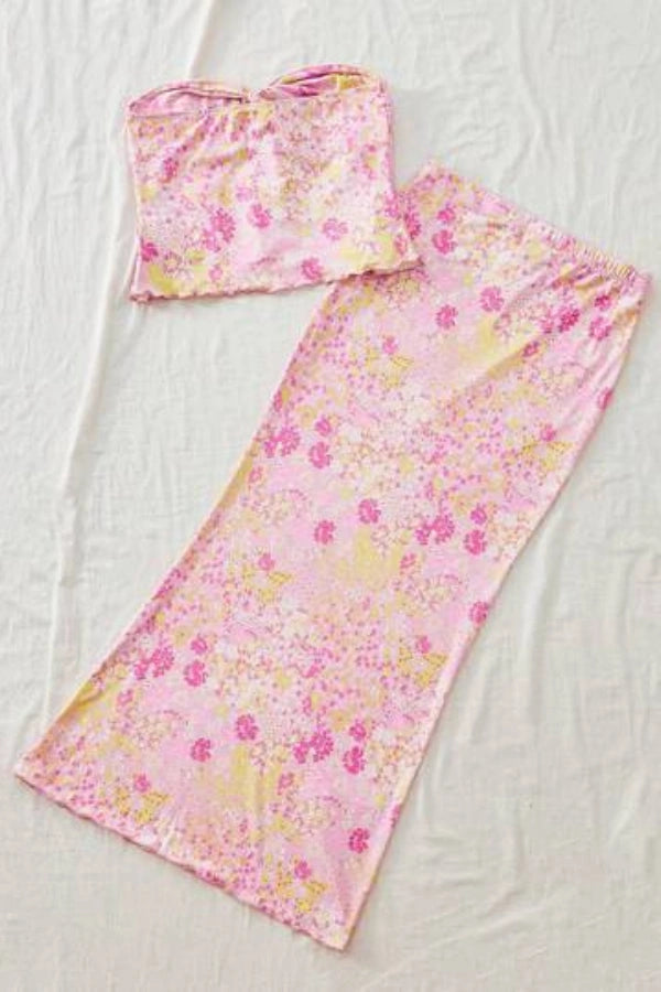 Gracefully Styled Garment for Any Occasion