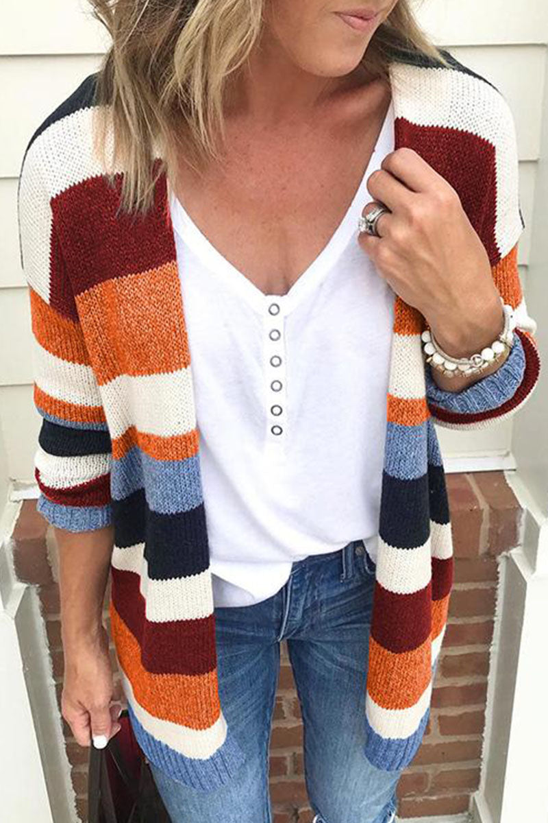 Effortlessly Elegant Sweater with a Timeless Design