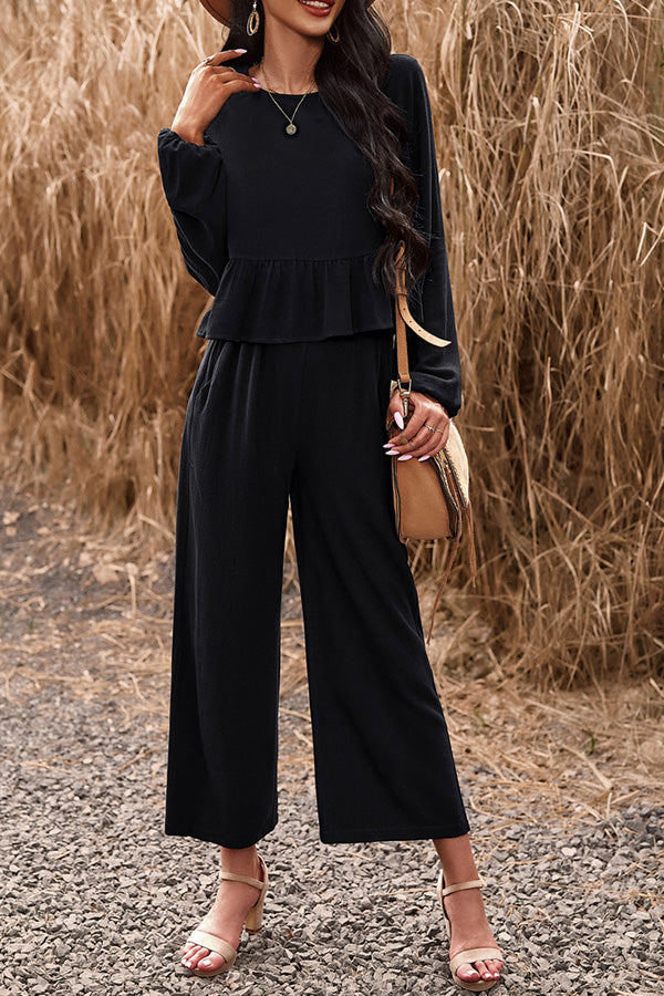 Well Tailored Trousers with a Graceful Silhouette