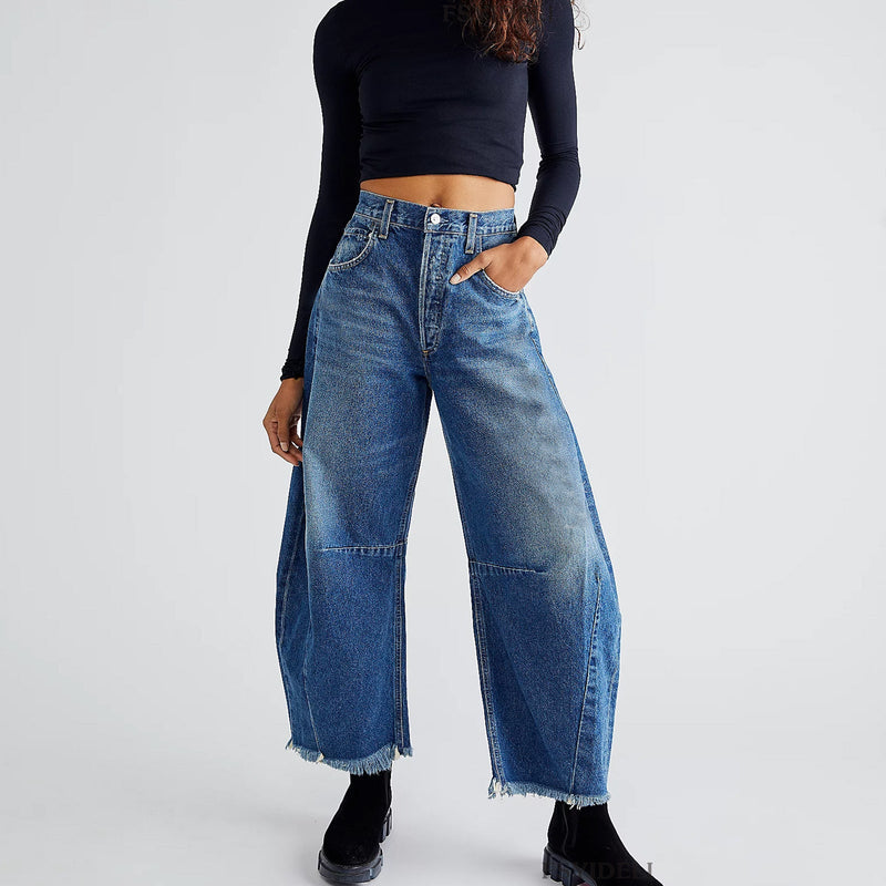 Effortlessly Elegant Pants with a Timeless Design