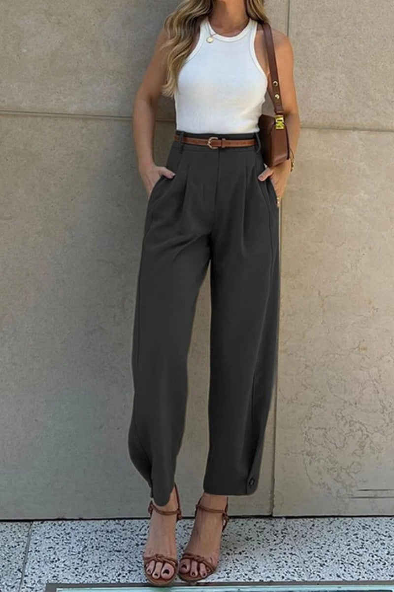 Classic Vintage Pants with a Flattering Fit