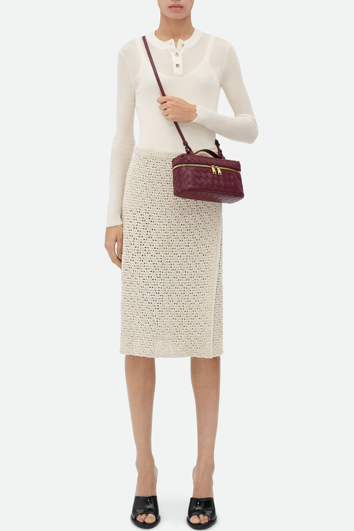 Gracefully Styled Bag for Any Occasion