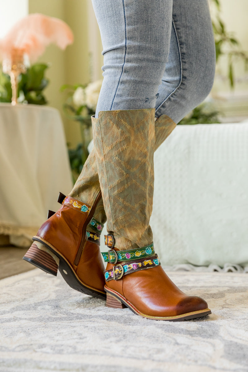 Gracefully Styled Garment for Any Occasion